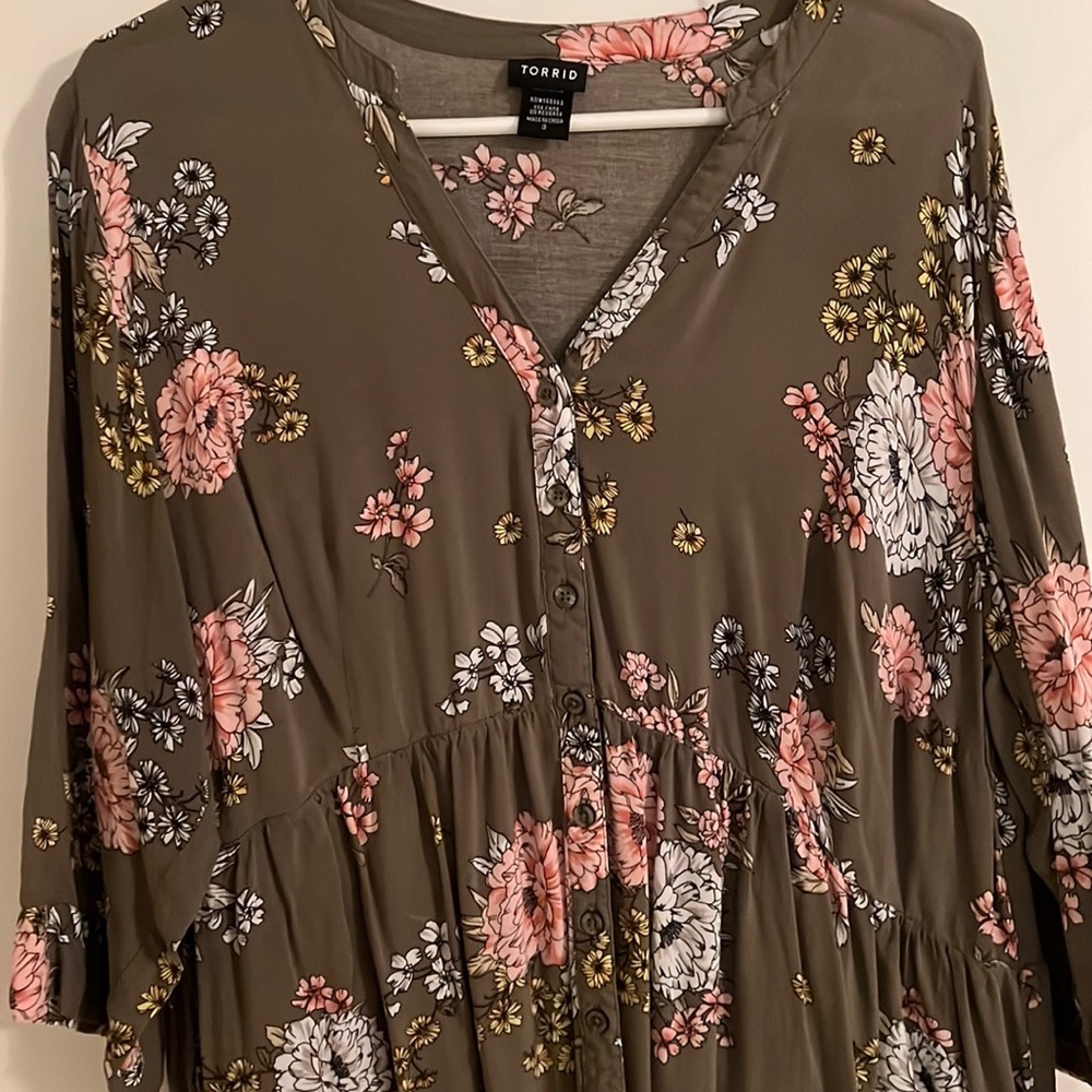Torrid High Low Blouse Size 3X
